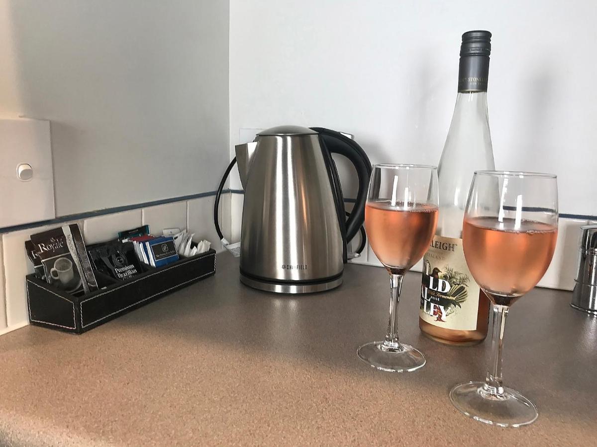 Carnmore Hotel Takapuna Auckland Bagian luar foto