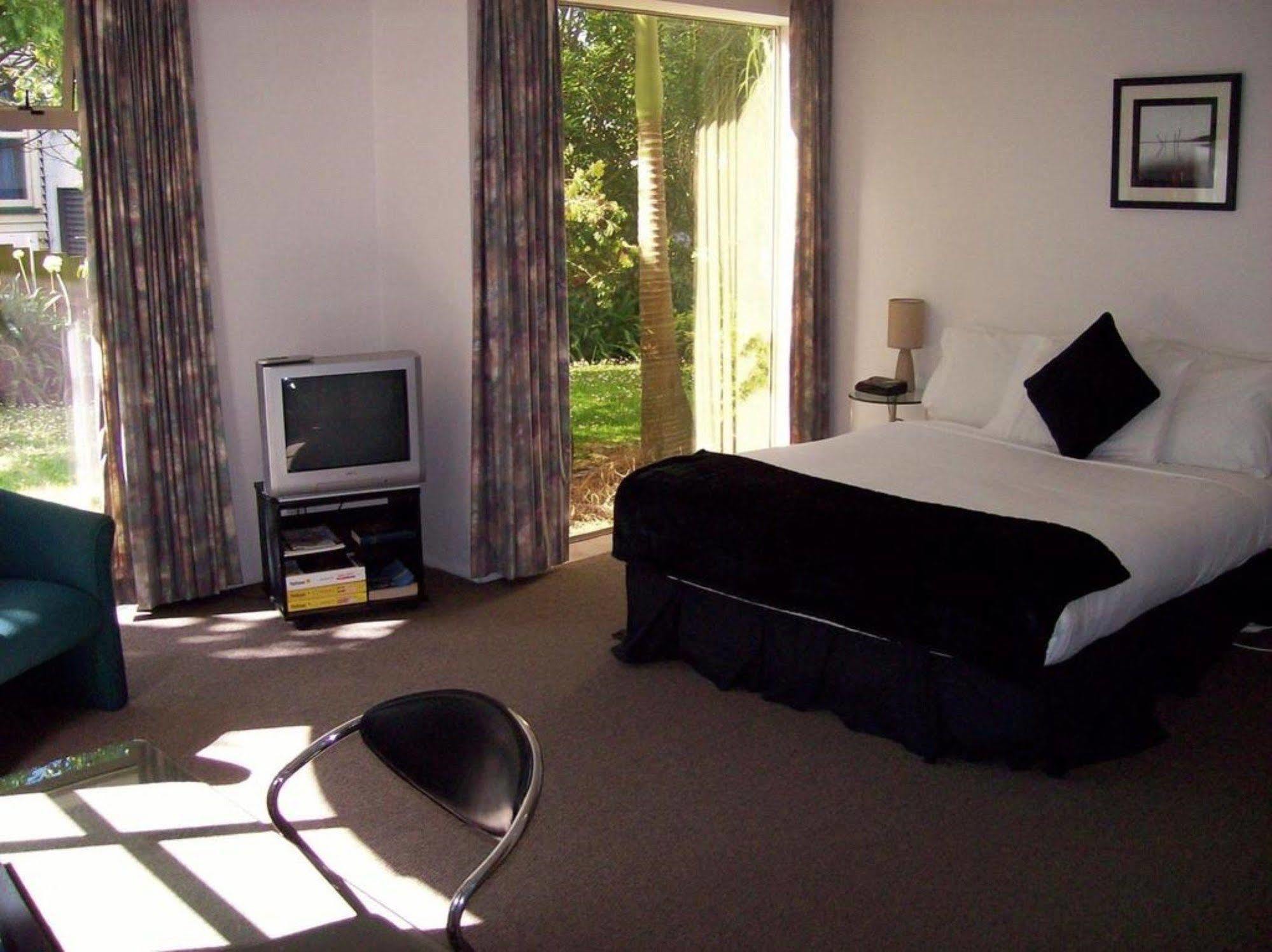 Carnmore Hotel Takapuna Auckland Bagian luar foto